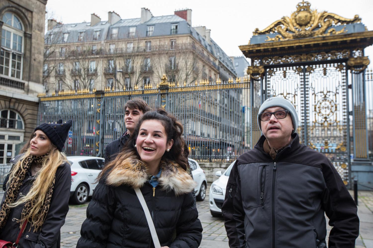 <a href='http://bzrbat.gafmacademy.com'>全球十大赌钱排行app</a>学院法语教授Pascal Rollet带领学生们到巴黎游学.
